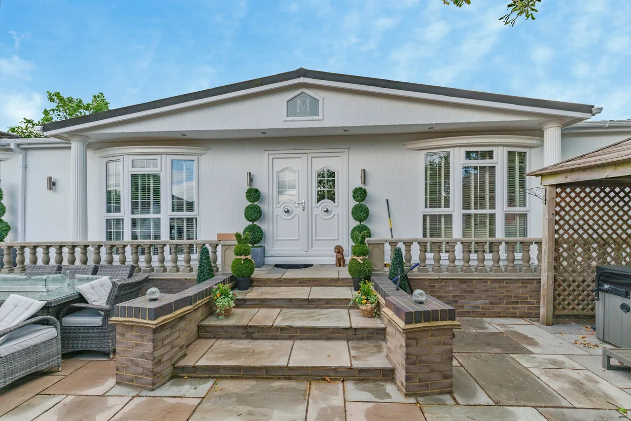 Dunsfold Road, Cranleigh, GU6, photo 7