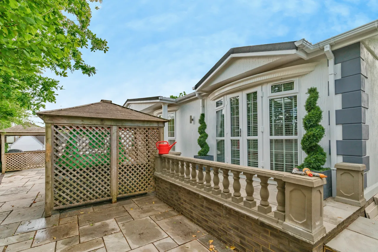 Dunsfold Road, Cranleigh, GU6, photo 8