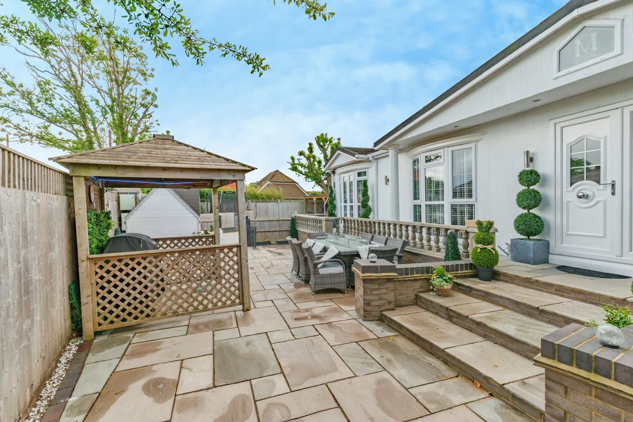 Dunsfold Road, Cranleigh, GU6, photo 12