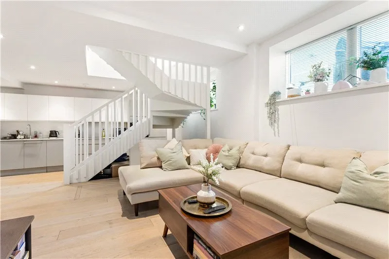 Stewarts Road, London, SW8, photo 2