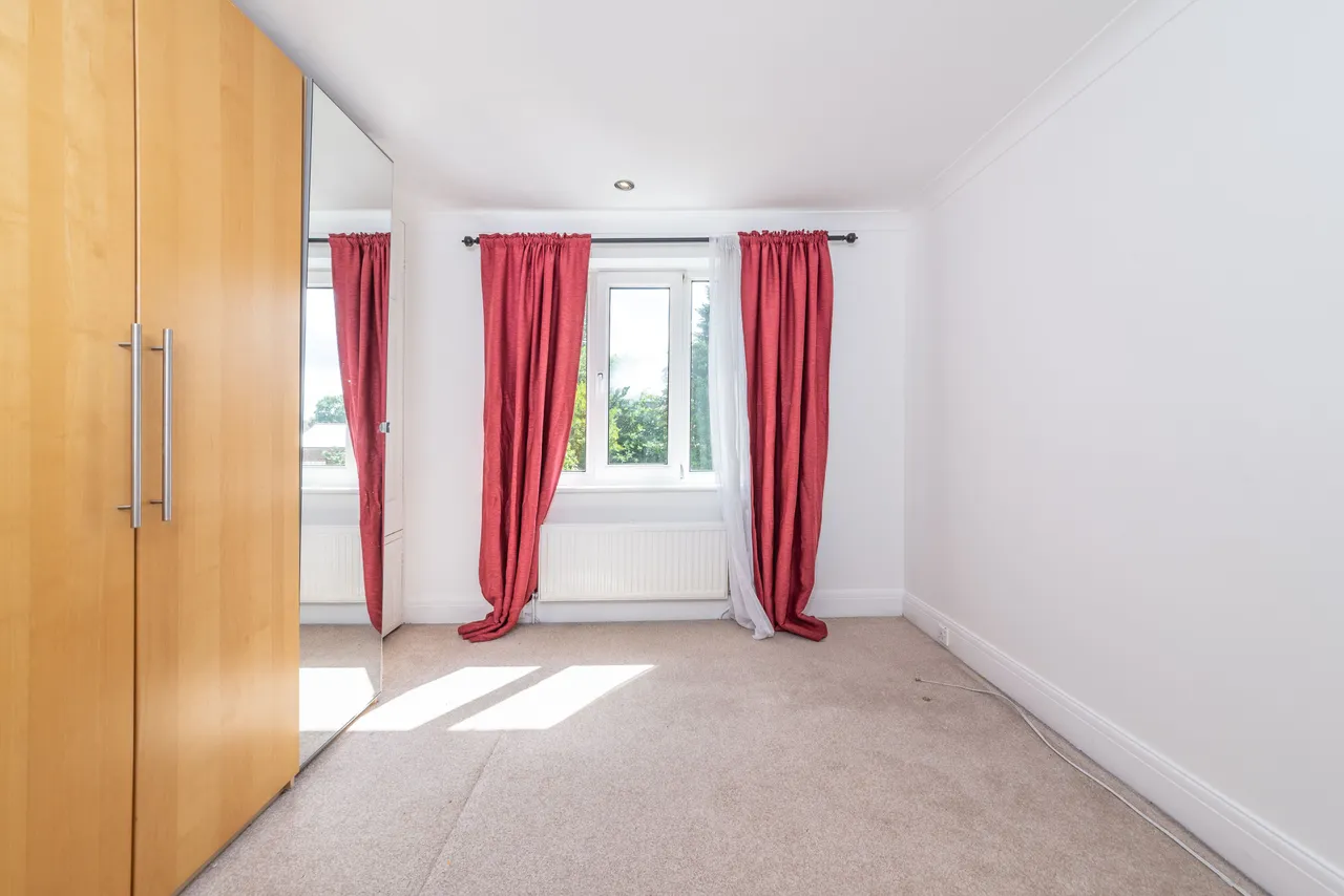121 Normandy Avenue, Barnet, photo 7