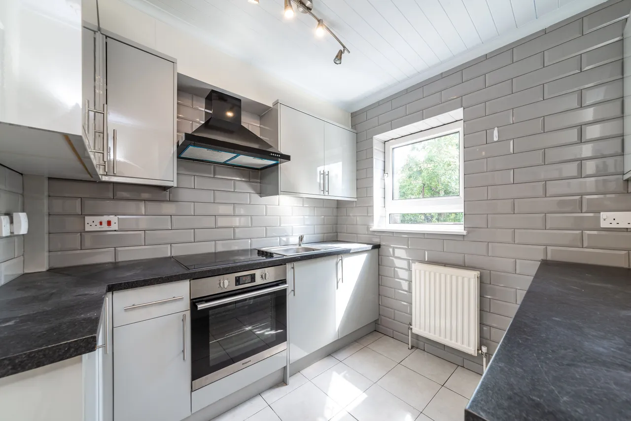 121 Normandy Avenue, Barnet, photo 4
