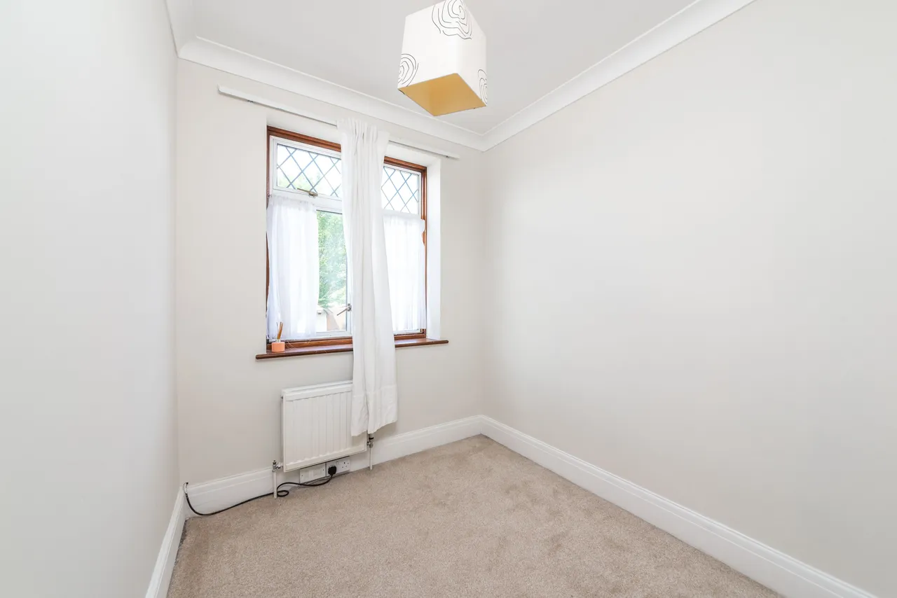 121 Normandy Avenue, Barnet, photo 6