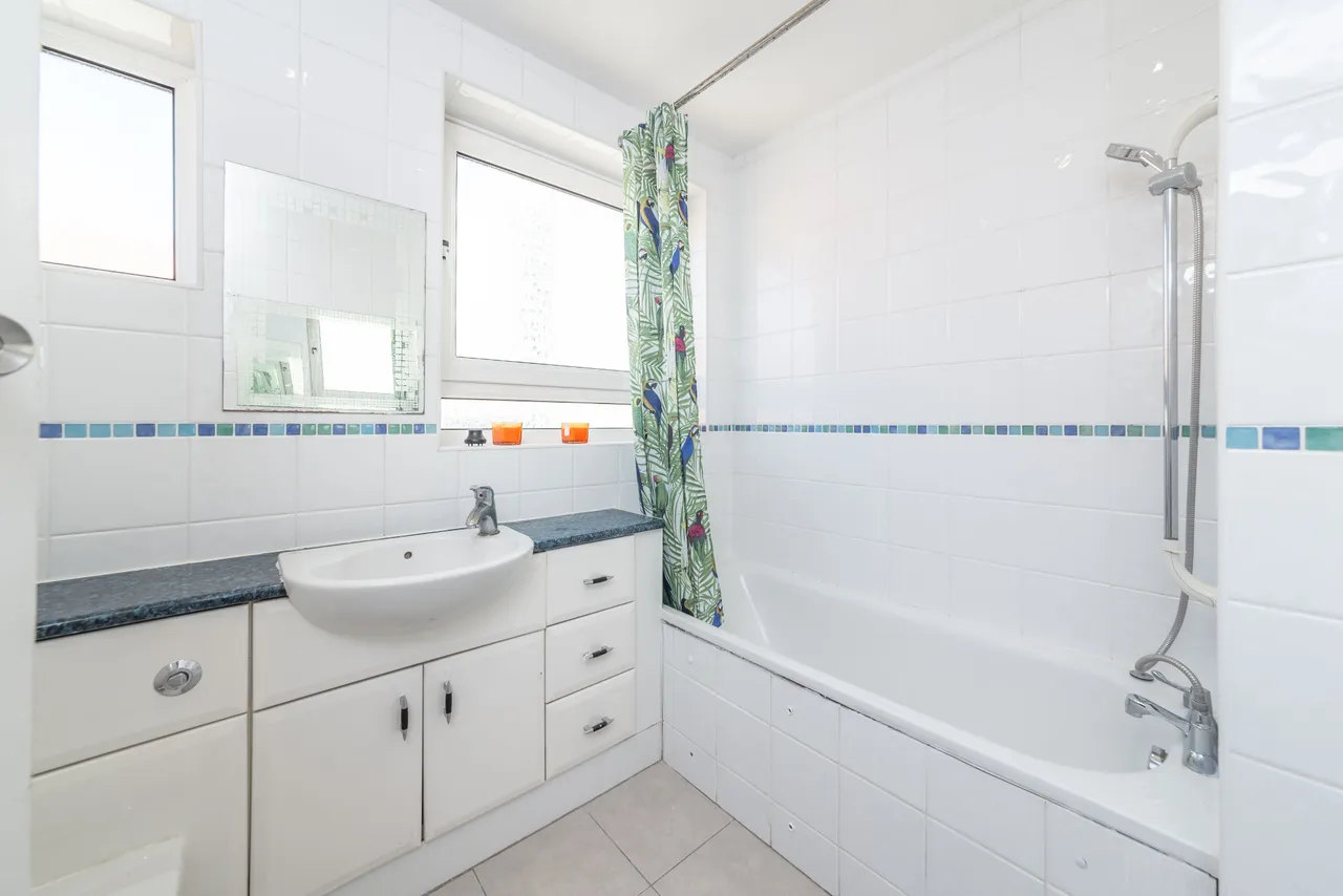 121 Normandy Avenue, Barnet, photo 8
