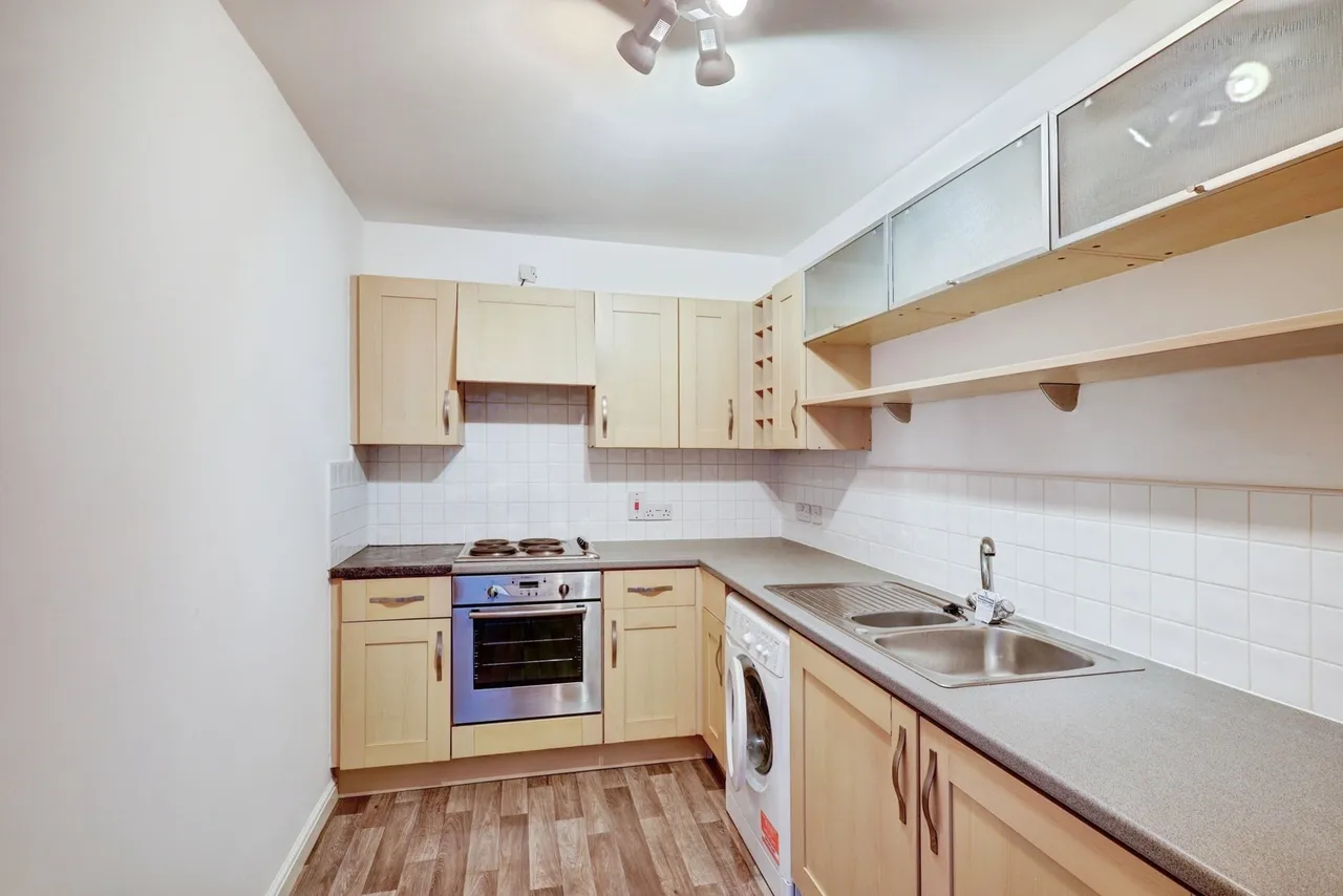 West Cotton Close, Northampton, Northamptonshire, NN4, photo 9