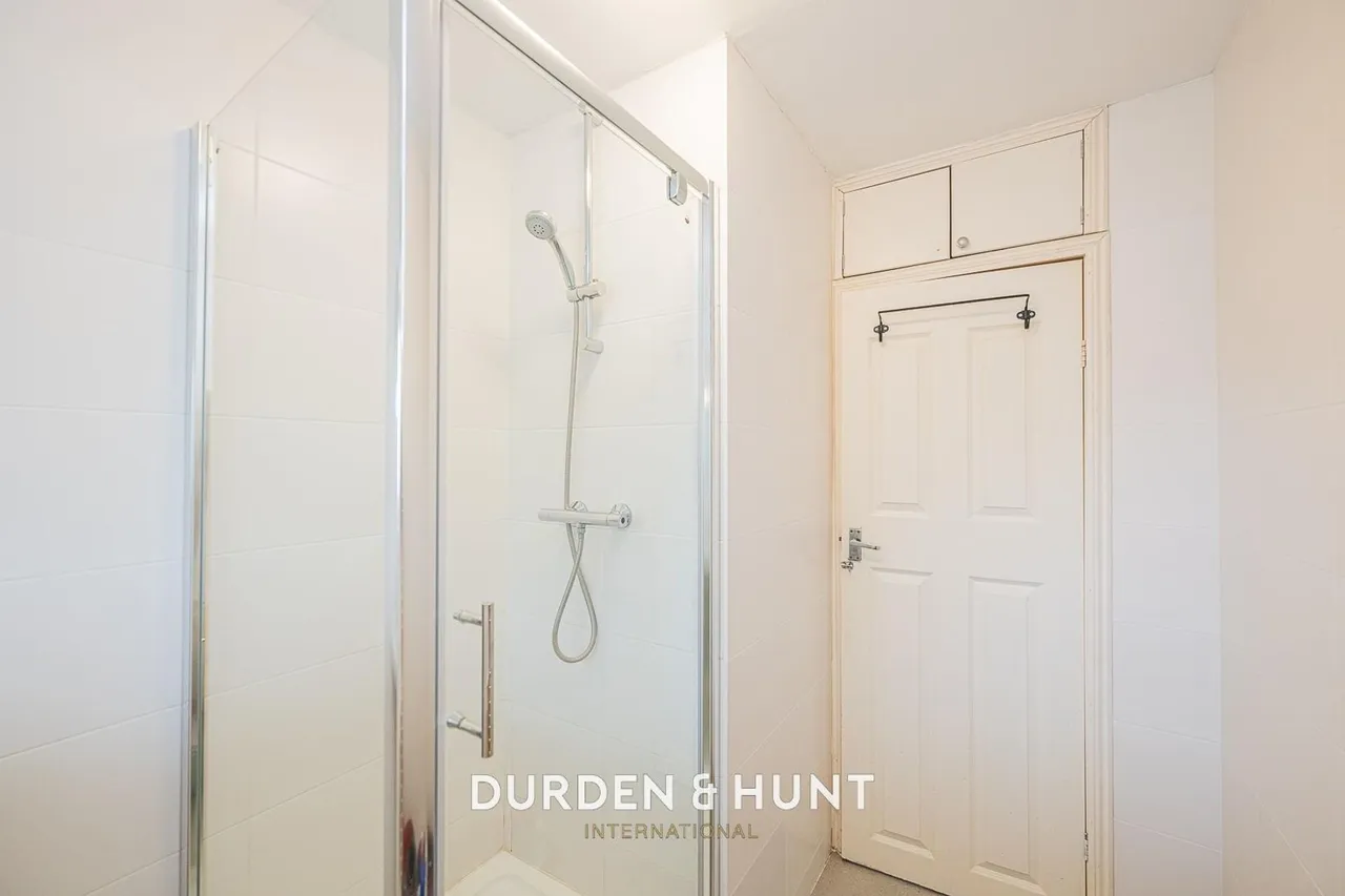 High Road, Loughton, IG10, photo 12