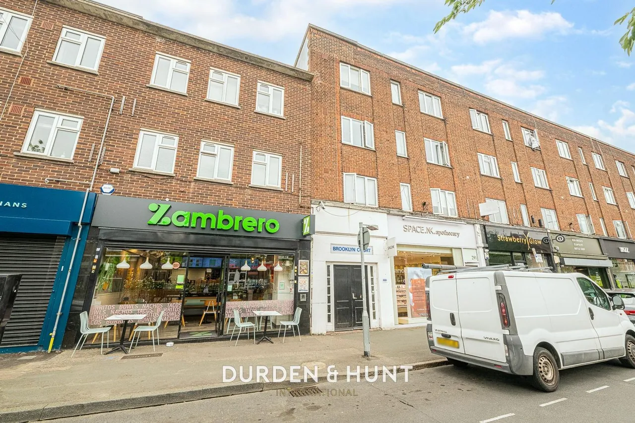 High Road, Loughton, IG10, photo 13