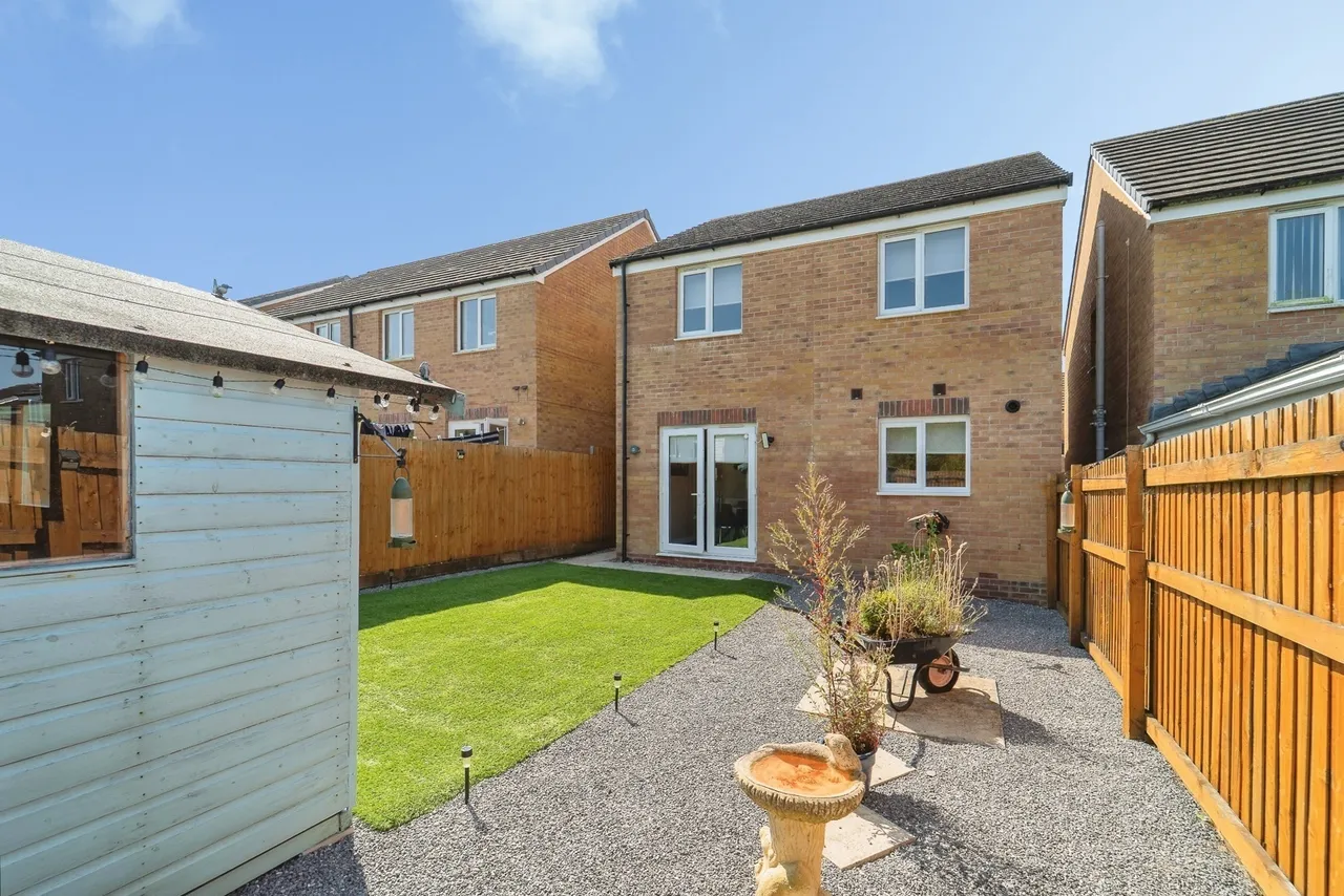 Dan Y Cwarre, Carway, SA17, photo 16