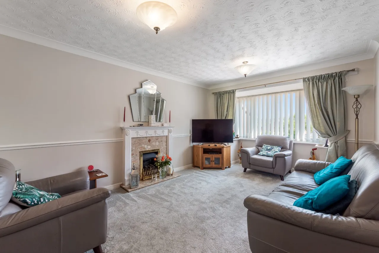 Wychbold Close, Callow Hill, Redditch, B97 5YG, photo 6