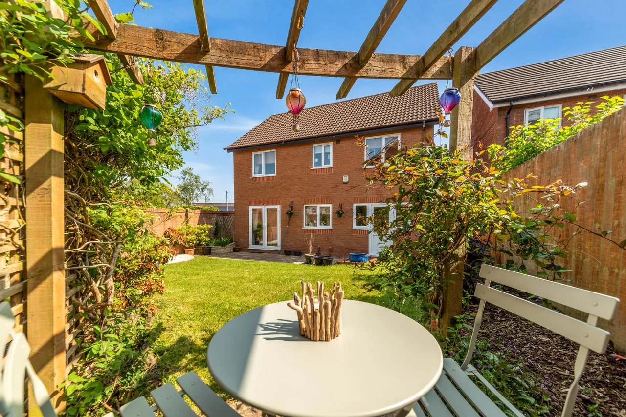 Wychbold Close, Callow Hill, Redditch, B97 5YG, photo 24