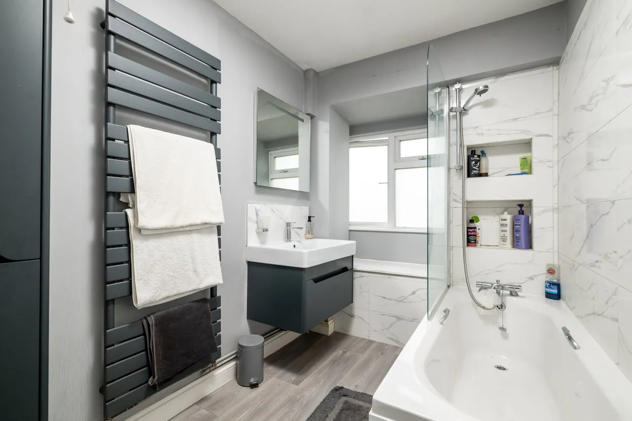 New Road, Clifton, SG17, photo 17
