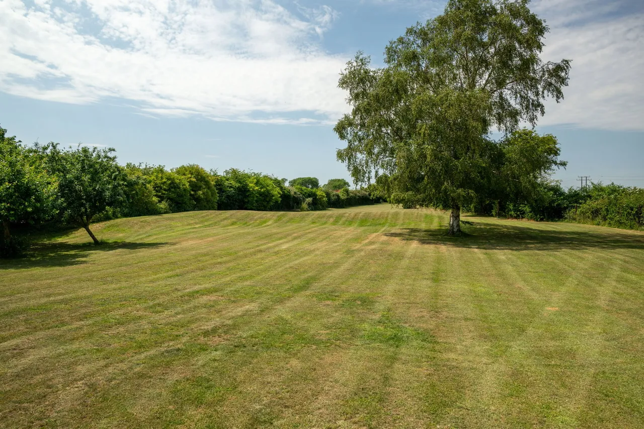 New Road, Clifton, SG17, photo 20