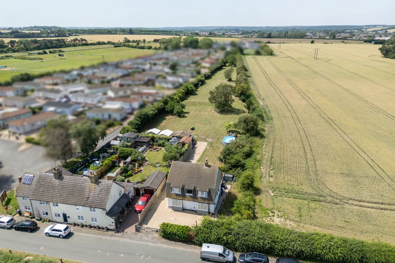New Road, Clifton, SG17, photo 33