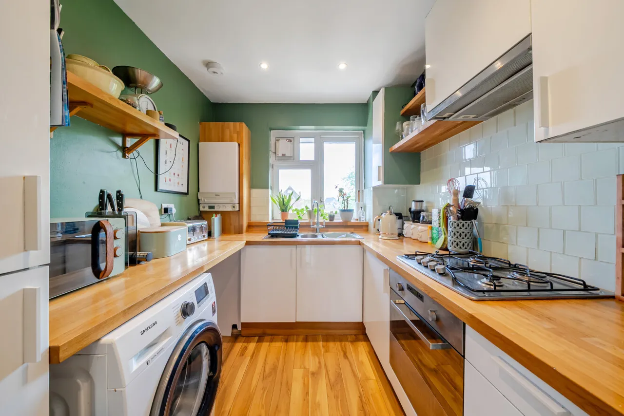 Solon New Road Estate, Clapham, London, SW4, photo 2
