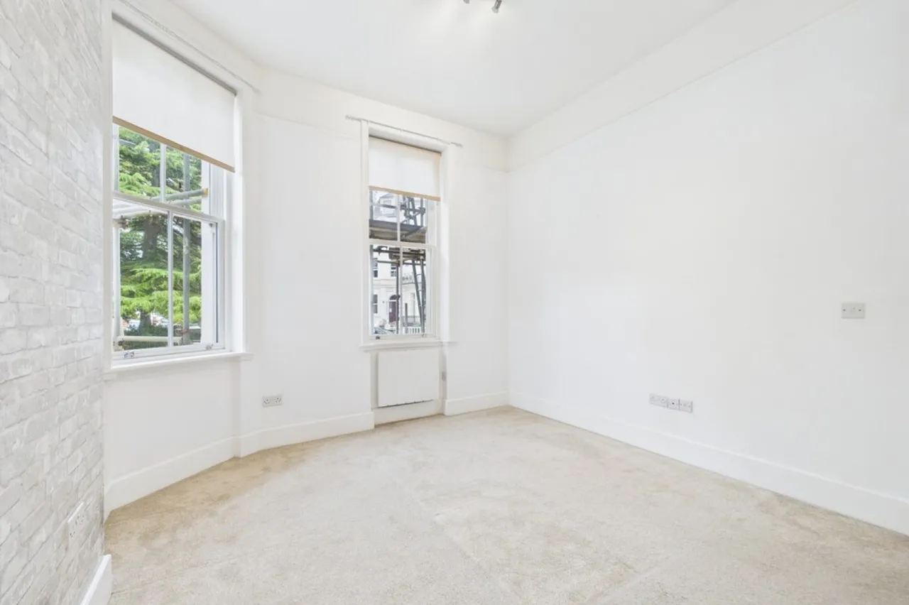 Trinity Crescent, Folkestone, photo 8