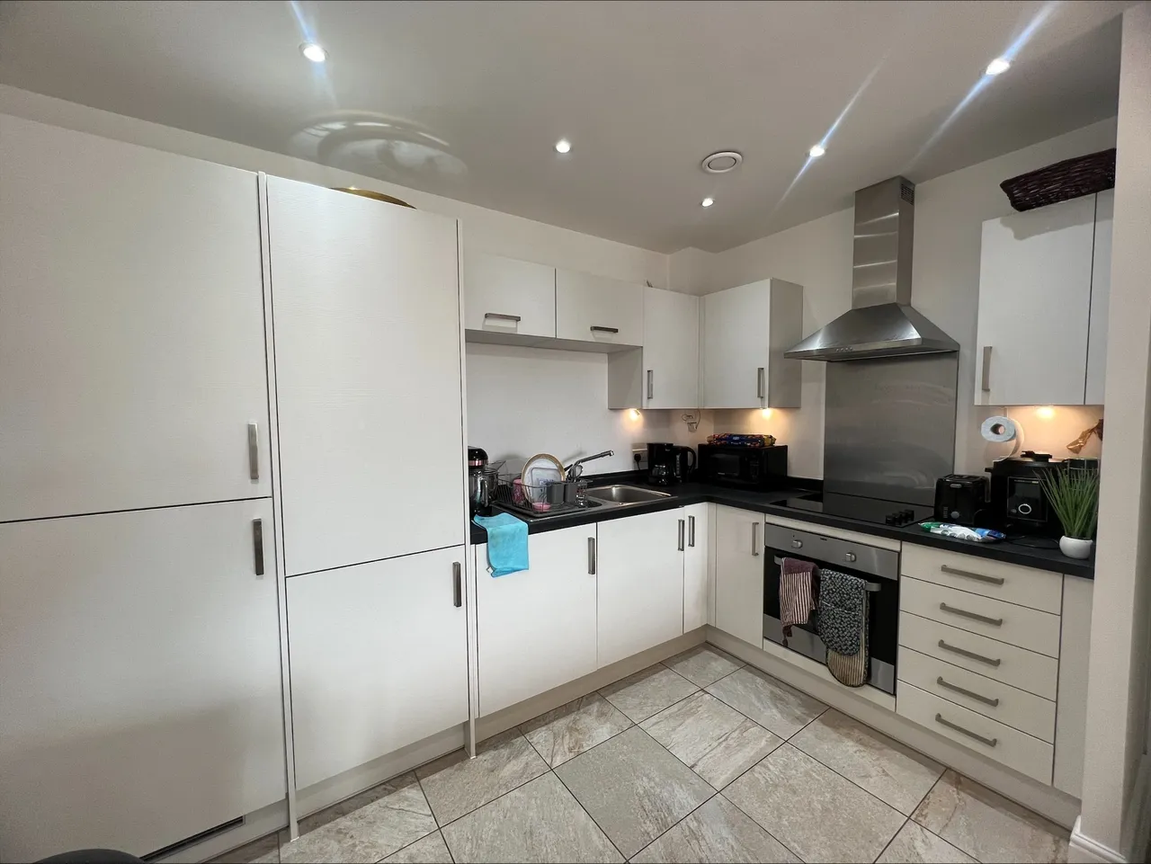 Flat 13, Darley House Rooksdown Avenue, Basingstoke, Basingstoke, RG24 9NR, photo 2