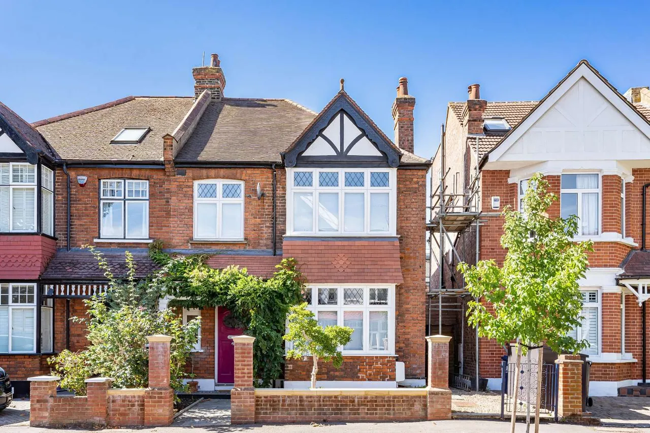 4 bed house for sale — Hart Grove, London, W5 3NB