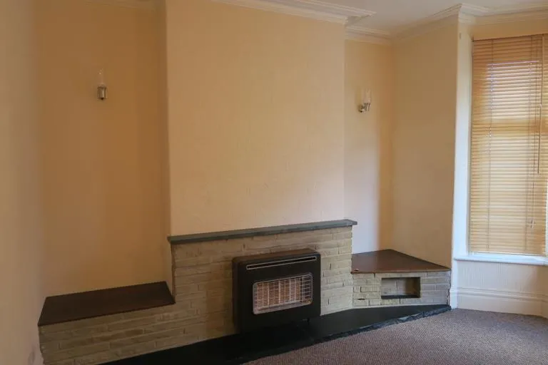 York Avenue, West End, LN1, photo 6