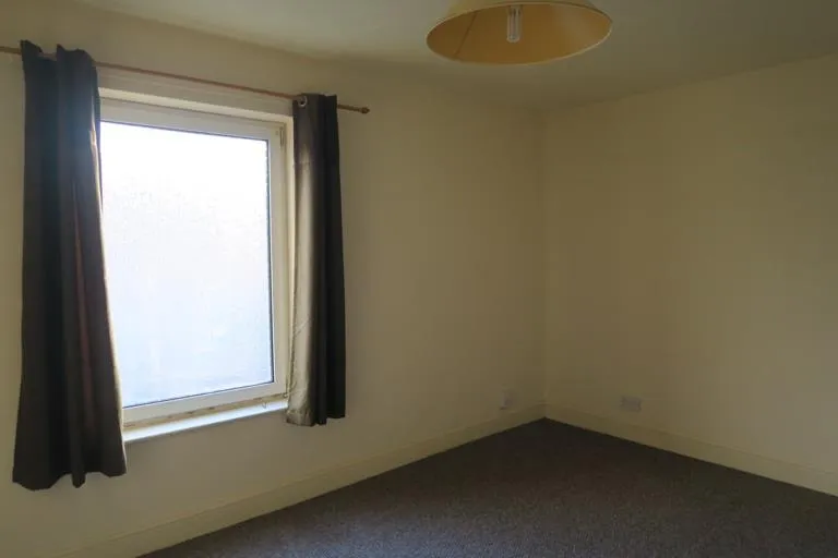 York Avenue, West End, LN1, photo 10