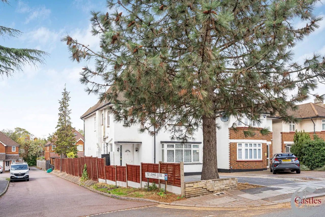 Chase Road, N14, photo 27