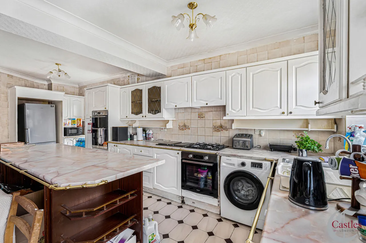 Chase Road, N14, photo 4
