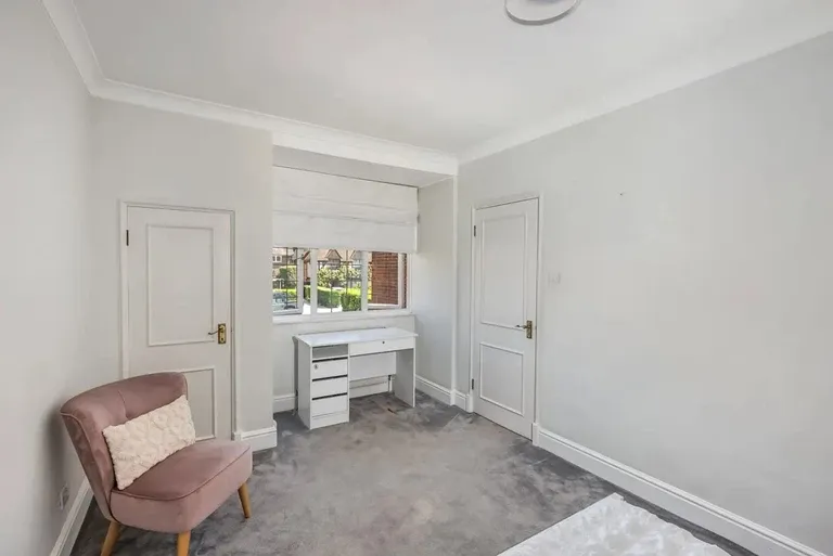 Finchley Road, Golders Green, NW11 7PE, photo 7