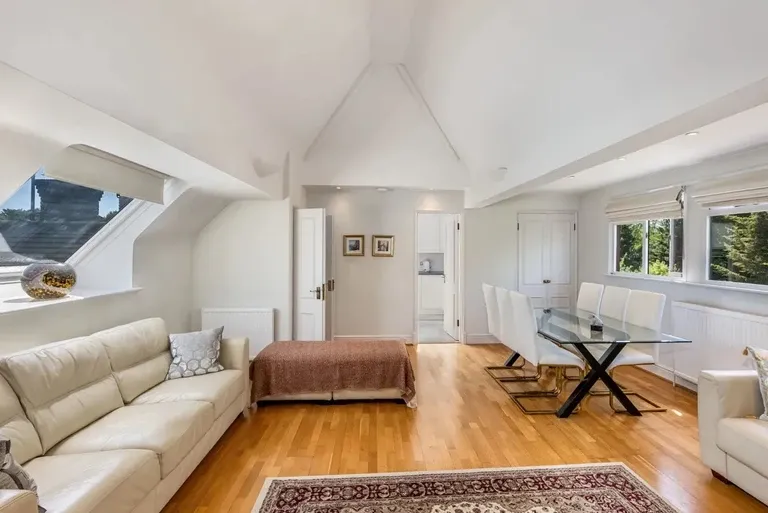 Finchley Road, Golders Green, NW11 7PE, photo 5