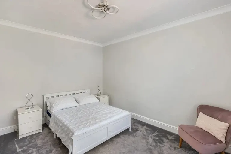 Finchley Road, Golders Green, NW11 7PE, photo 11