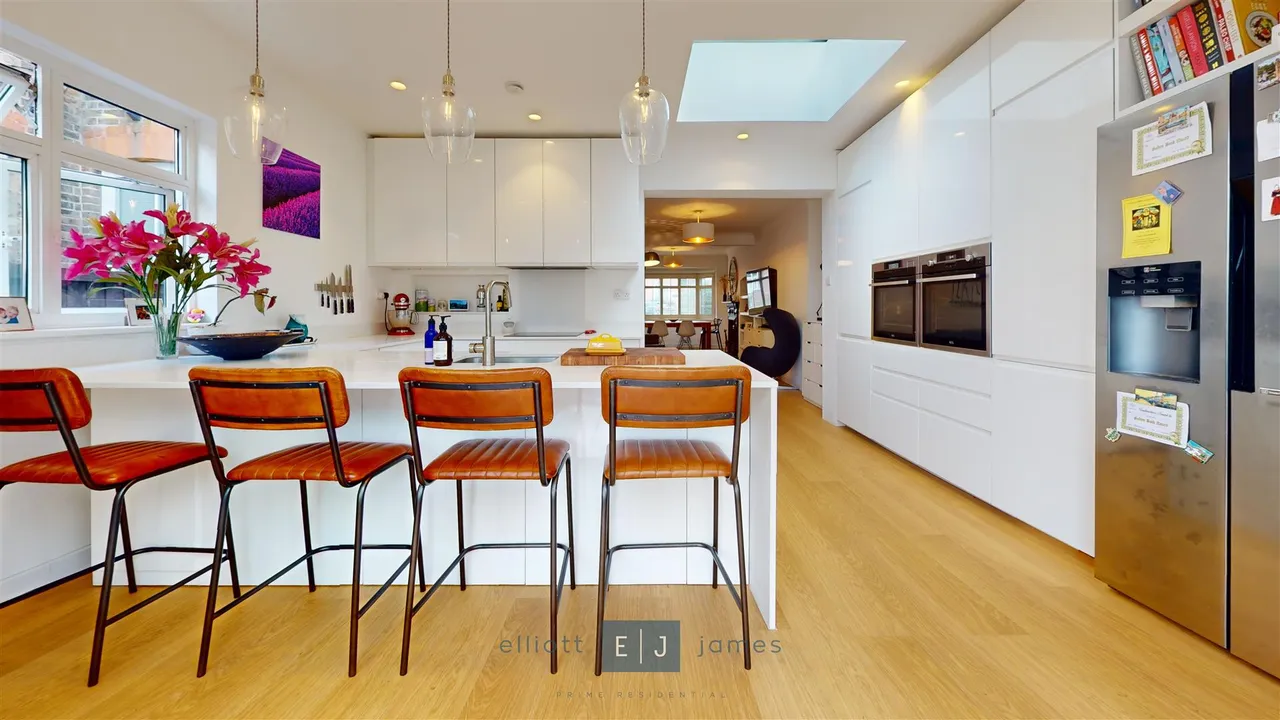 Lower Park Road, Loughton, photo 5