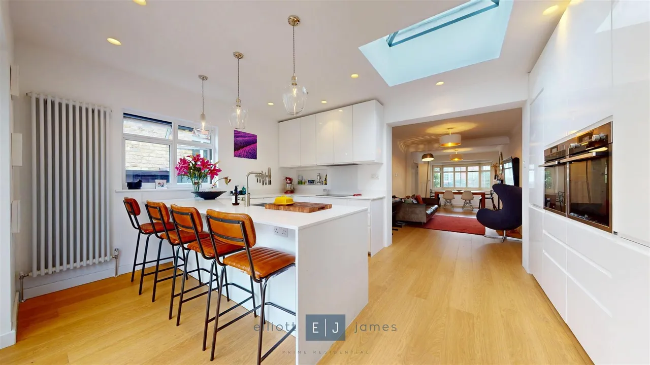 Lower Park Road, Loughton, photo 4