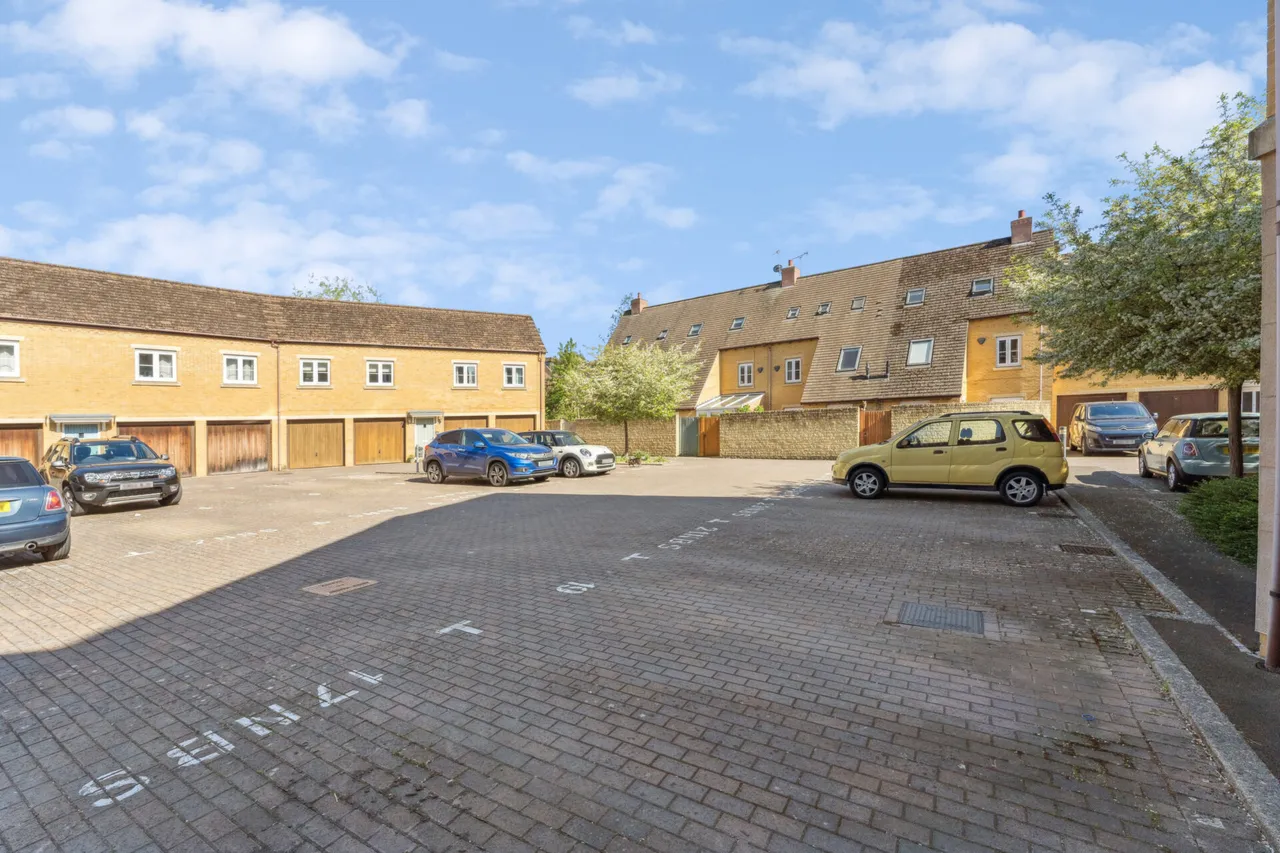 New Bridge Street, Witney, OX28, photo 8