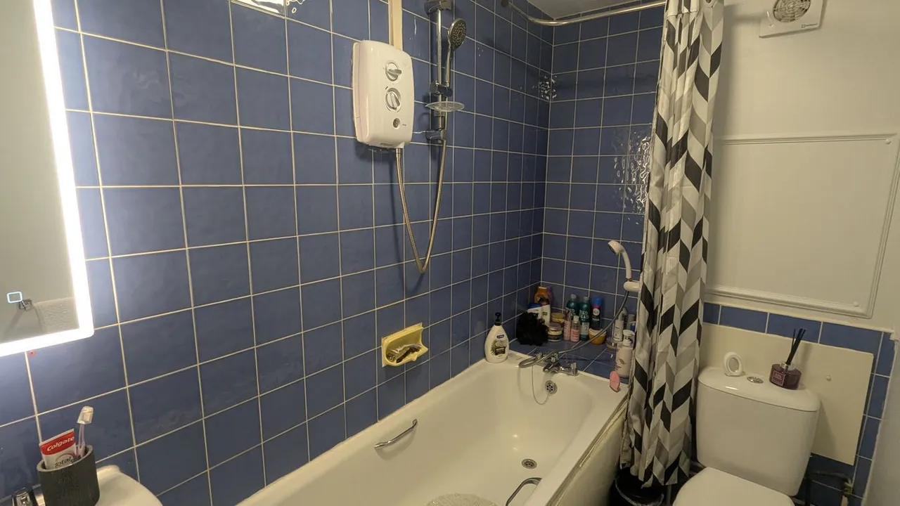 St Andrews Court, Wells, BA5, photo 10