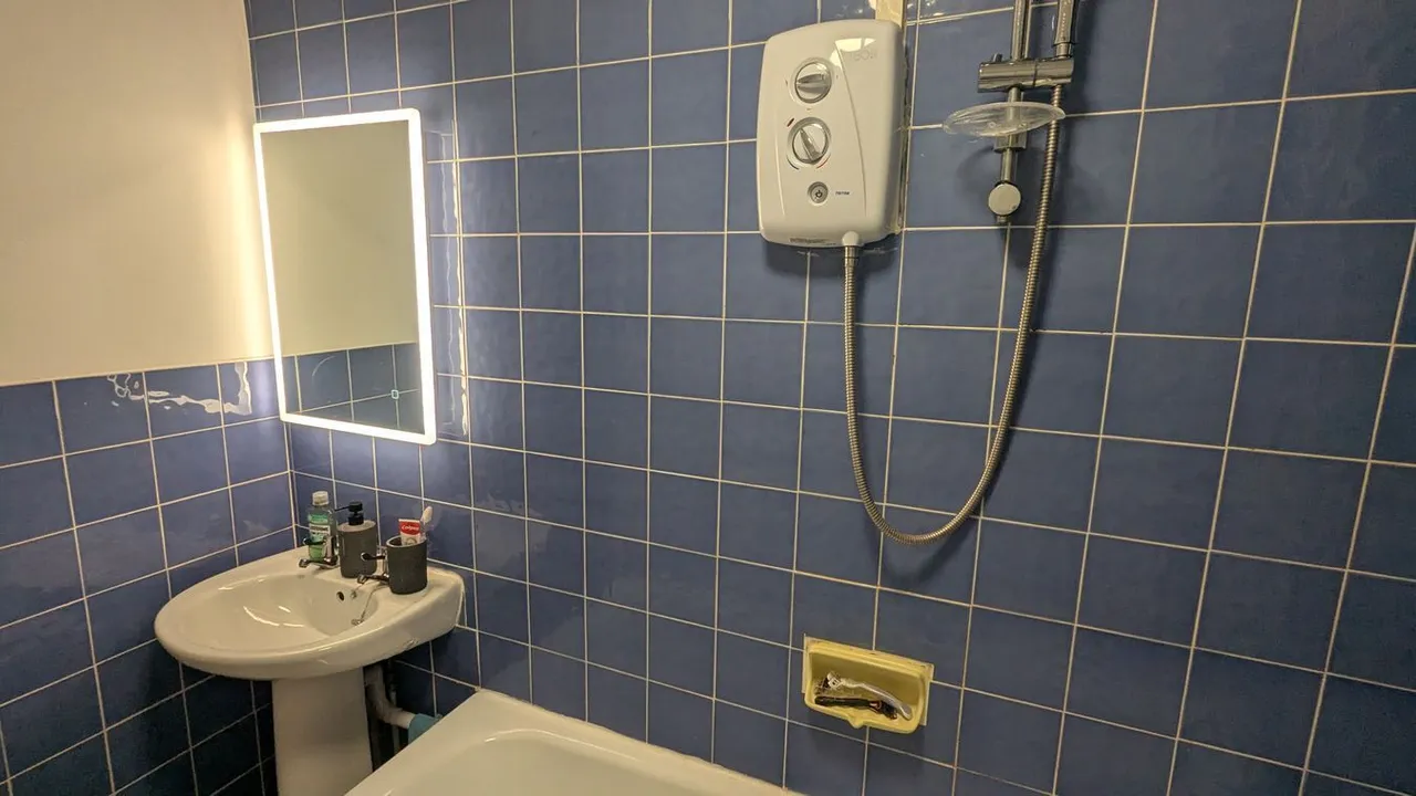 St Andrews Court, Wells, BA5, photo 11