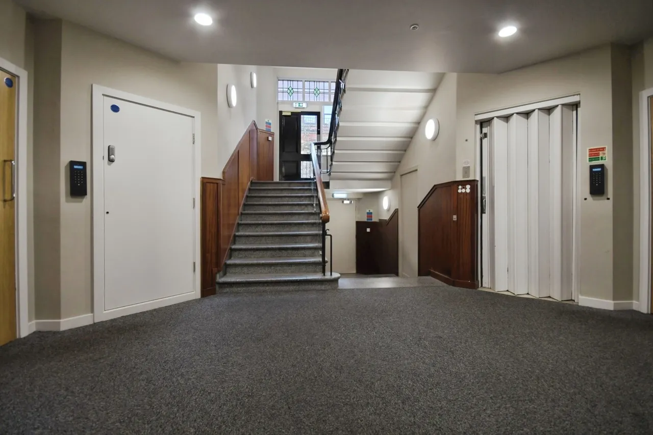 Queen Street, Sheffield, South Yorkshire, S1, photo 15