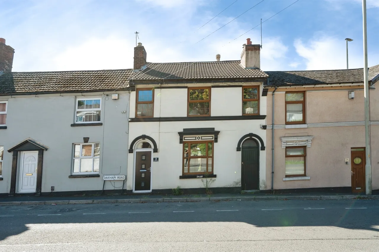 3 bed house for sale, Oakham Road, Dudley, DY2
