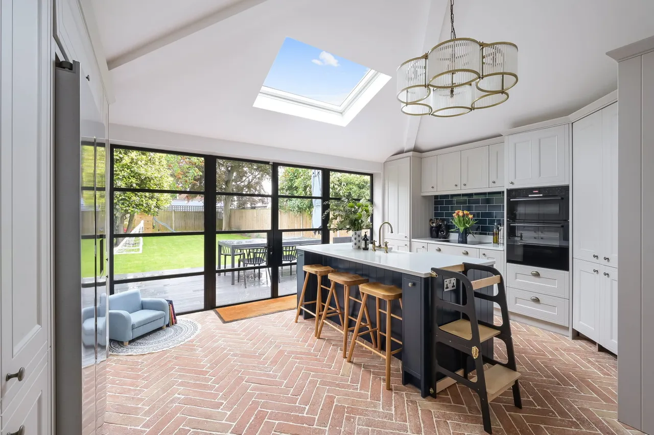 Beauchamp Road, West Molesey, KT8 2PG, photo 4
