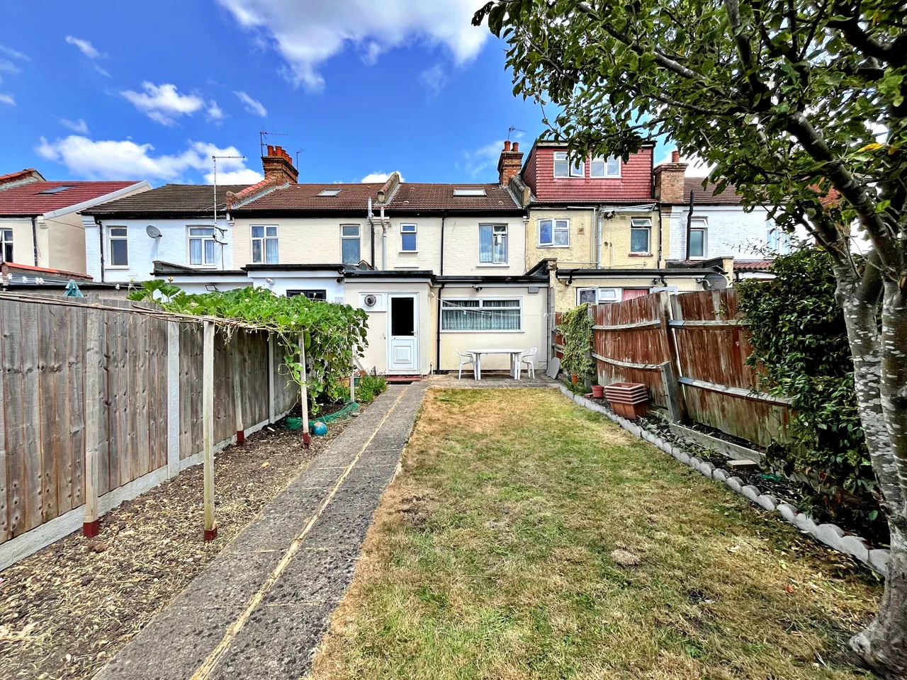 Whitby Road, Harrow, HA2, photo 2