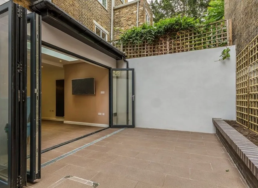 Chesson Road, London, W14, photo 3