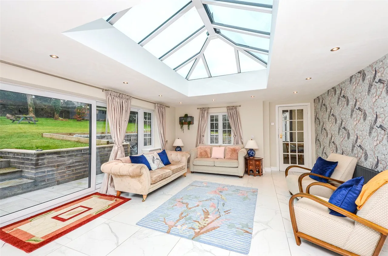 Pen Y Bryn Road, Colwyn Bay, LL29, photo 18