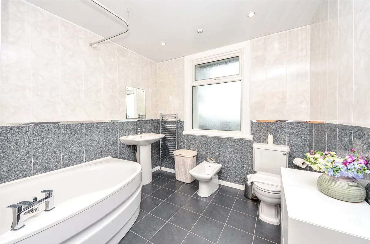 Pen Y Bryn Road, Colwyn Bay, LL29, photo 13