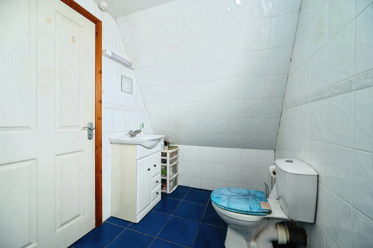 Sandy Beach Estate, Hayling Island, PO11, photo 14