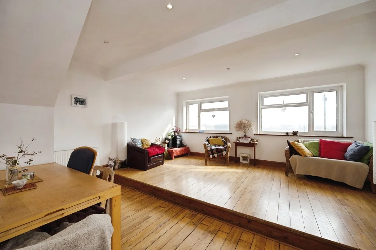 Sandy Beach Estate, Hayling Island, PO11, photo 8