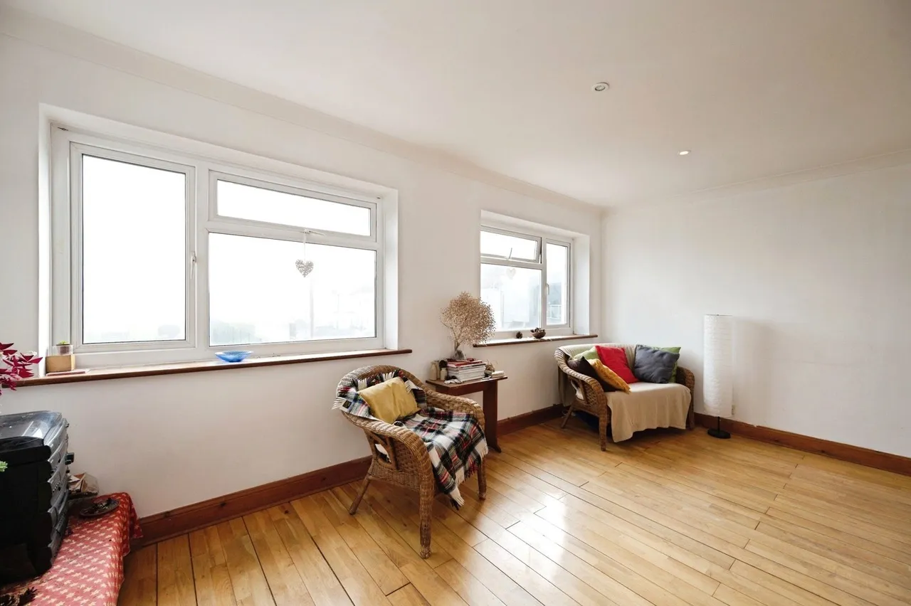 Sandy Beach Estate, Hayling Island, PO11, photo 19