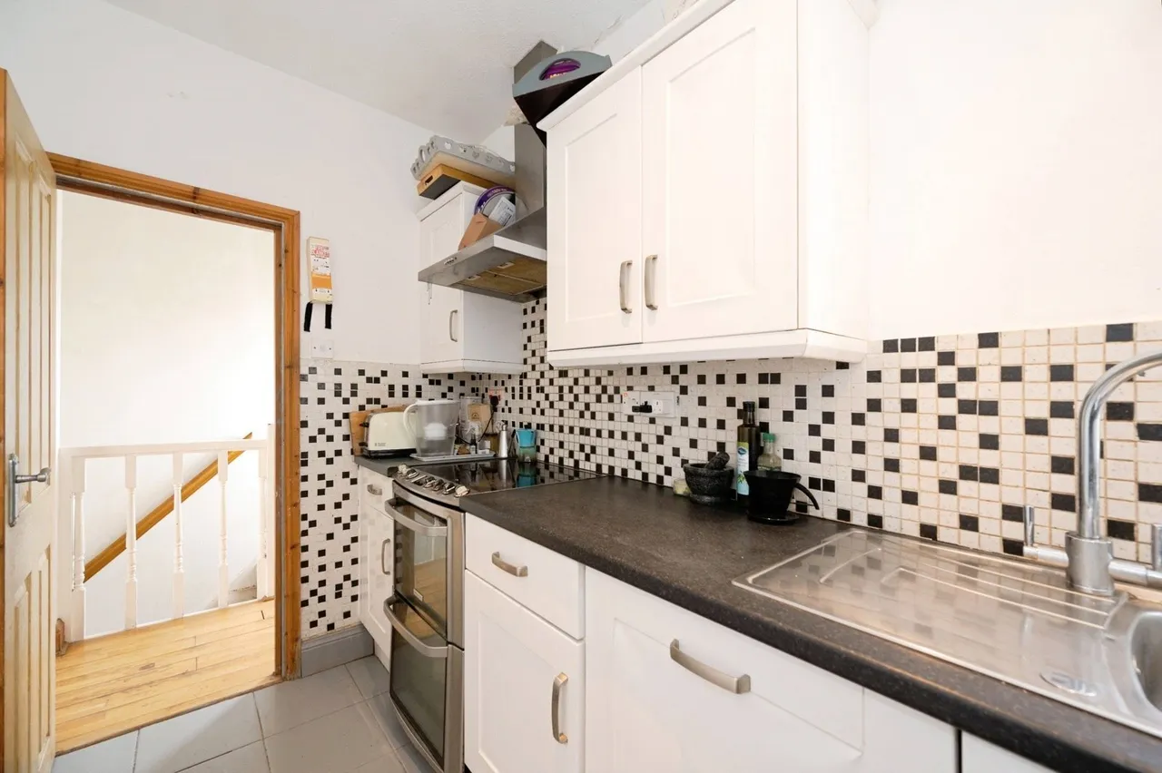 Sandy Beach Estate, Hayling Island, PO11, photo 16