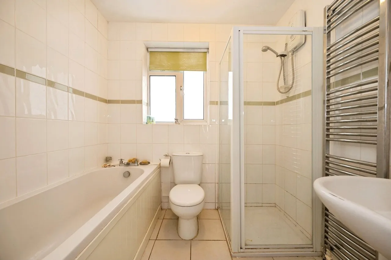 Sandy Beach Estate, Hayling Island, PO11, photo 7