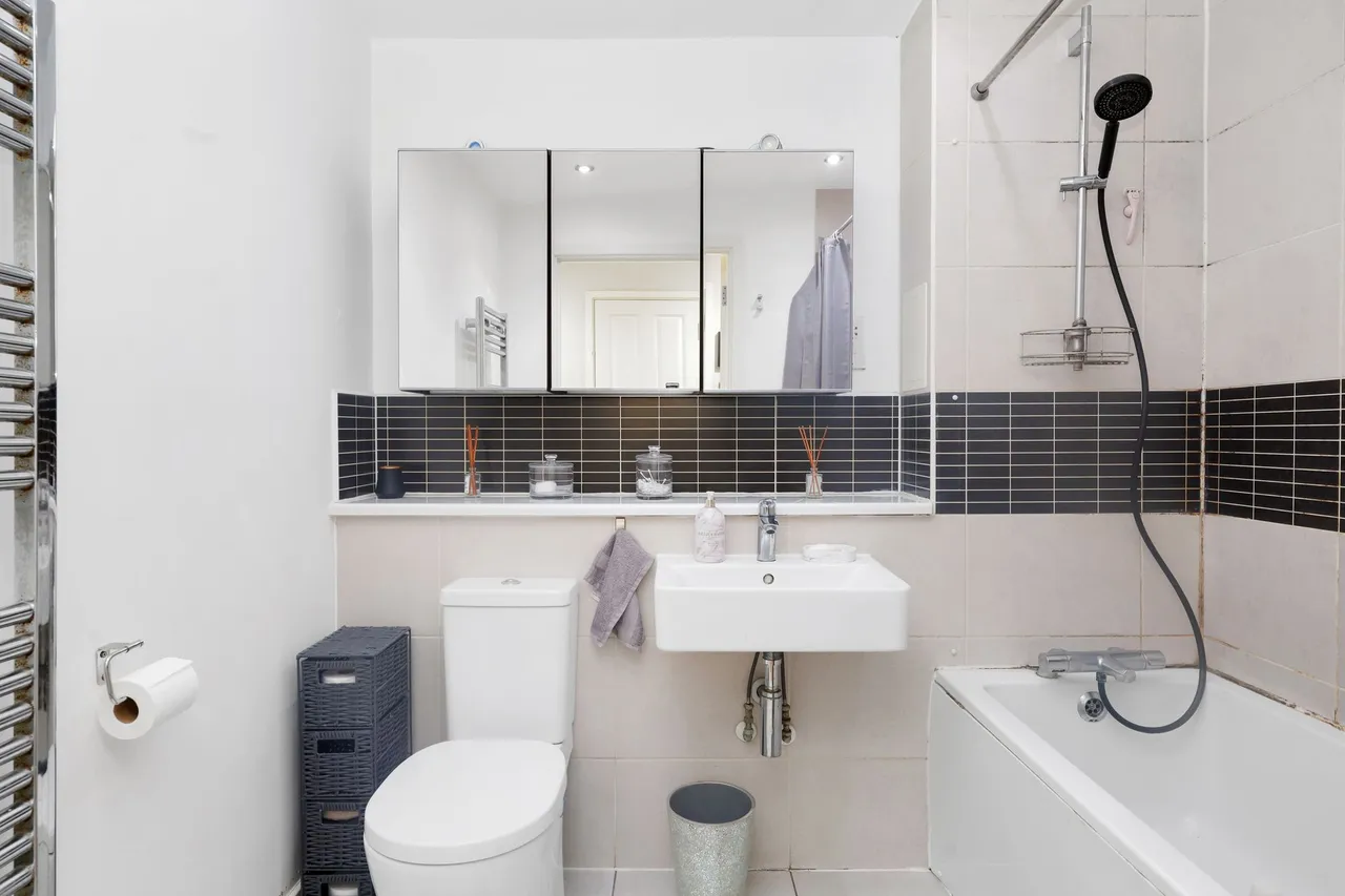Gifford Road, London, NW10, photo 5