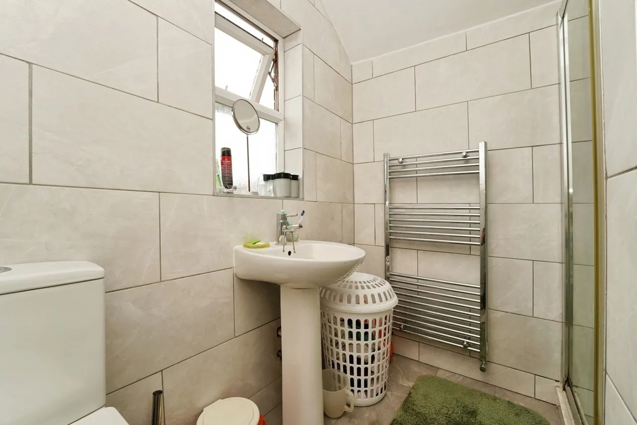 Swindon Road, Cheltenham, GL51, photo 7