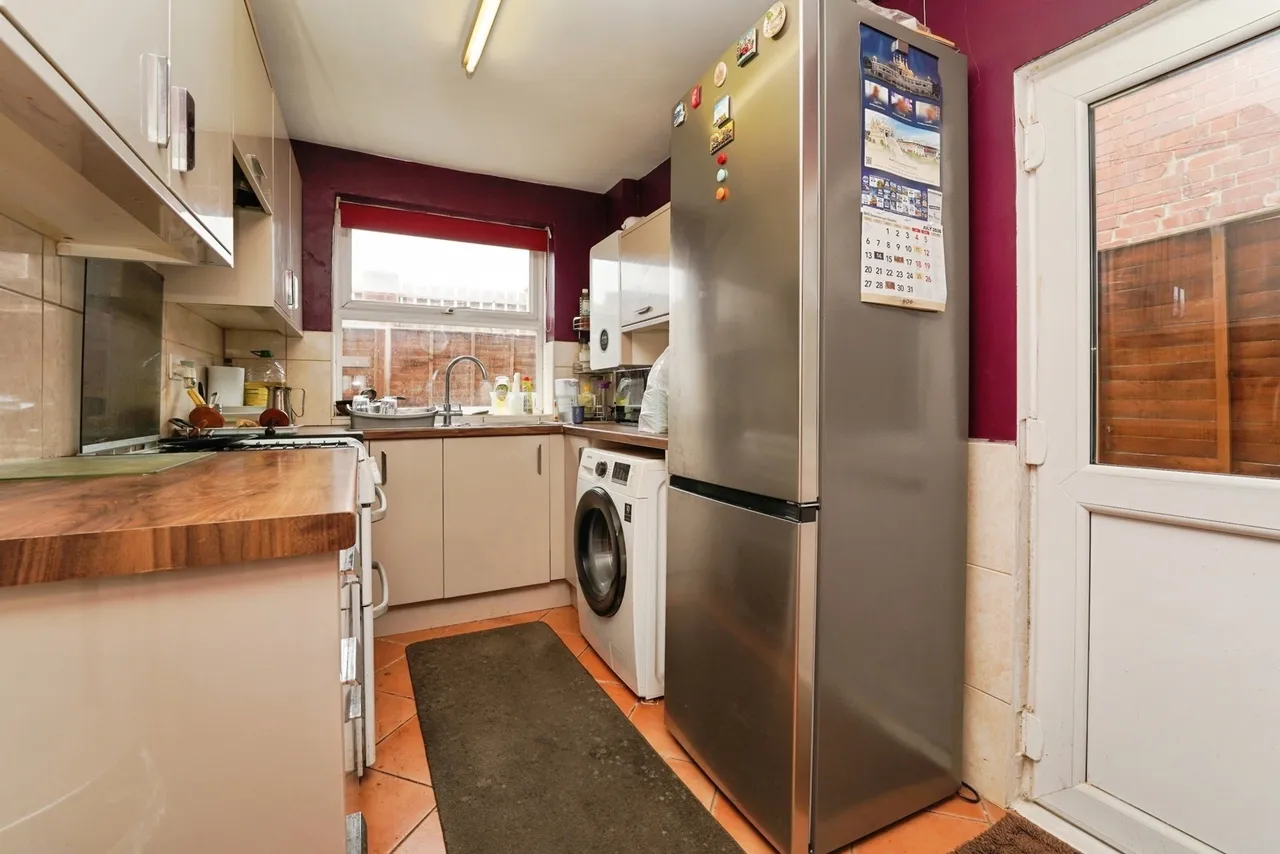 Swindon Road, Cheltenham, GL51, photo 2