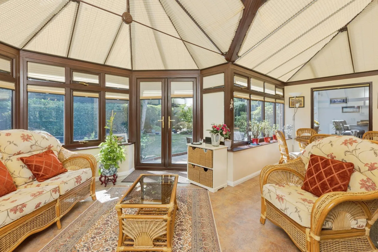 Pinehurst, Sevenoaks, TN14, photo 2