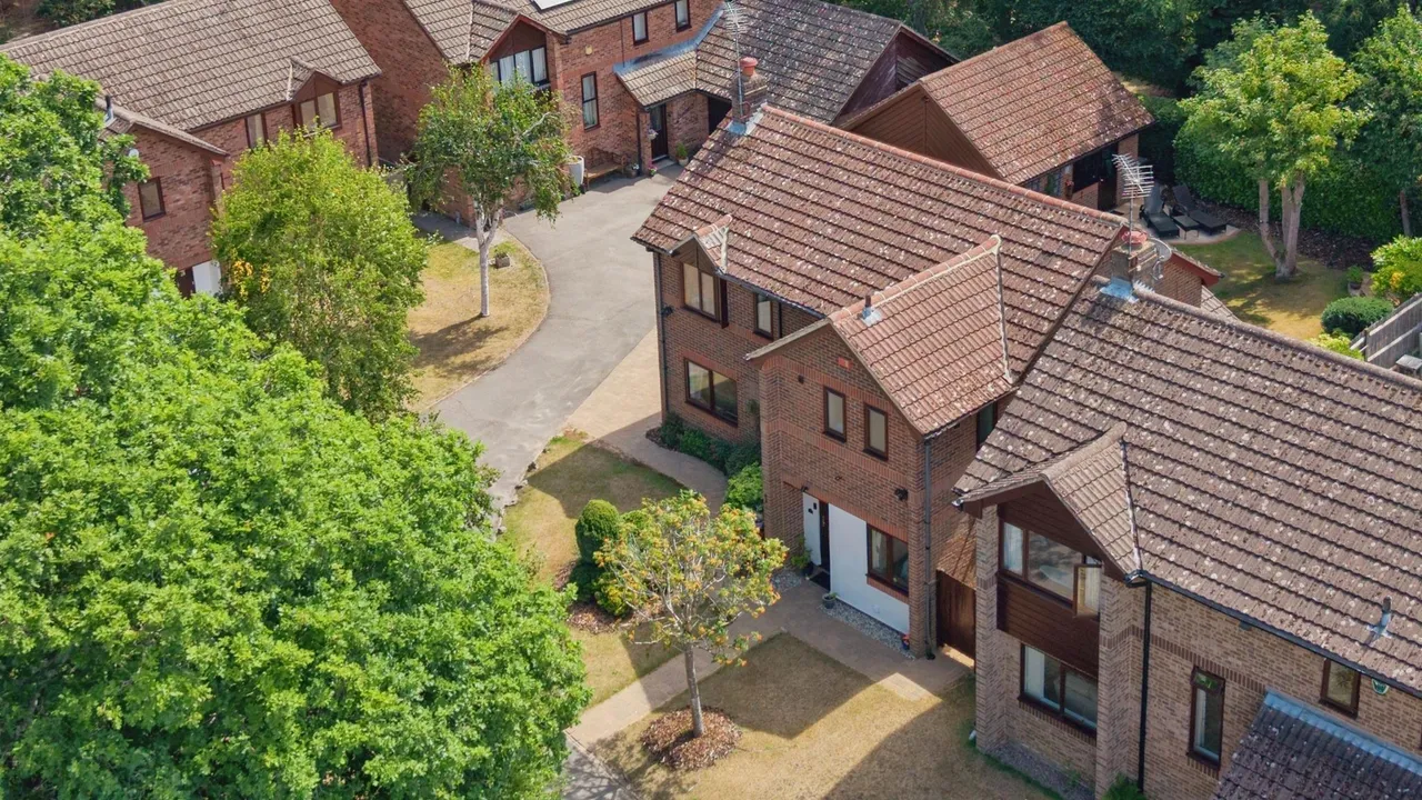 Pinehurst, Sevenoaks, TN14, photo 21